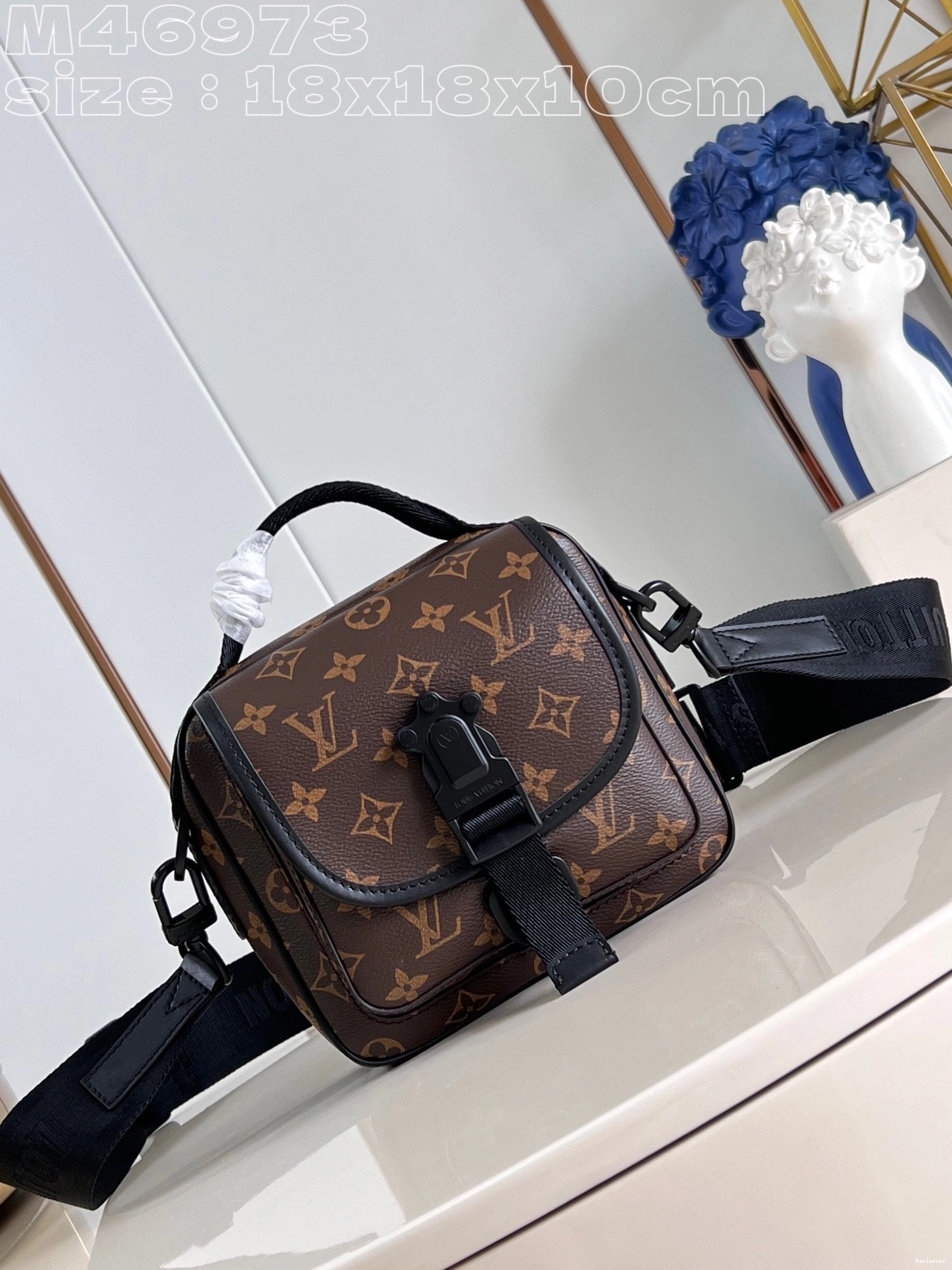 Cheap VUITTON LOUIS Messenger-18*18*10CM Trail 0807